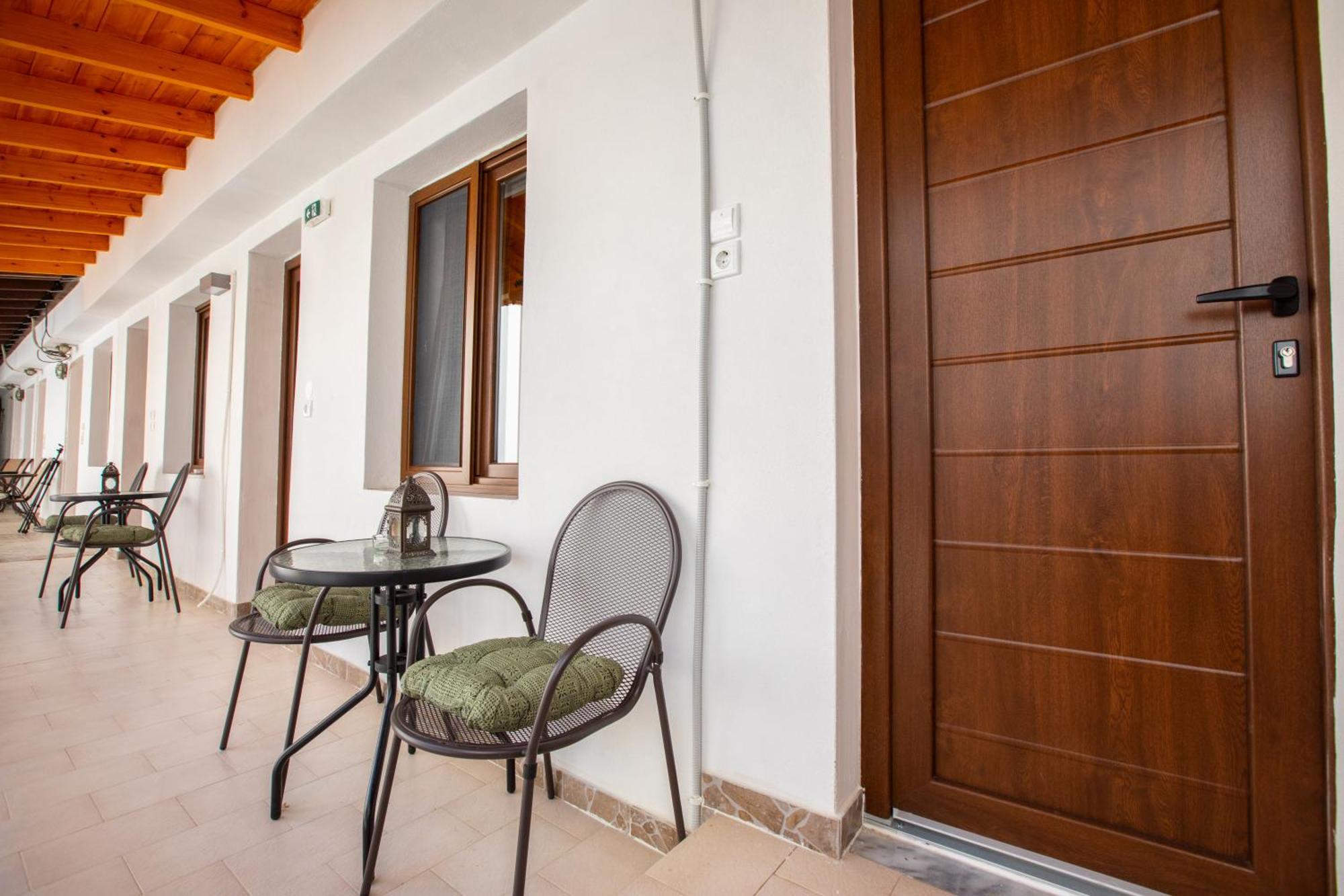 Psarotherma Rooms *
